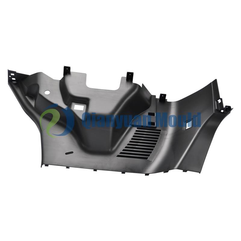 Wheel housing trim mould